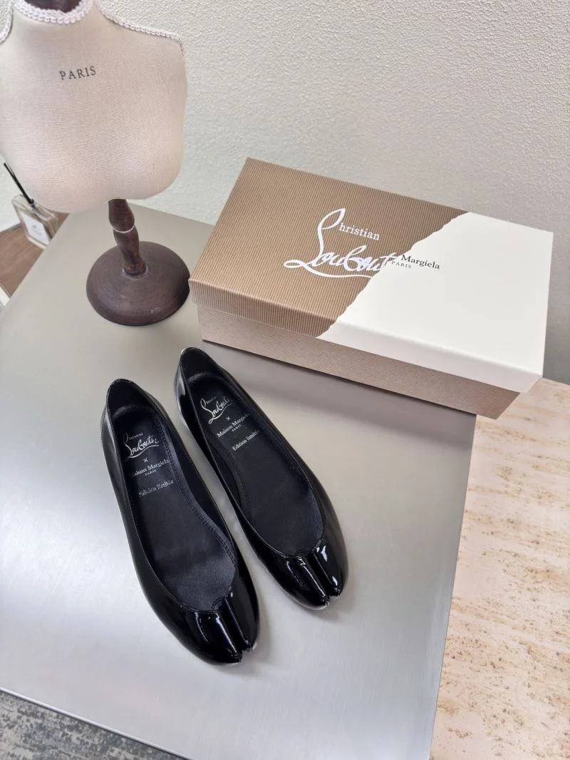 SmoothTexture Christian Louboutin Flat Shoes 22747