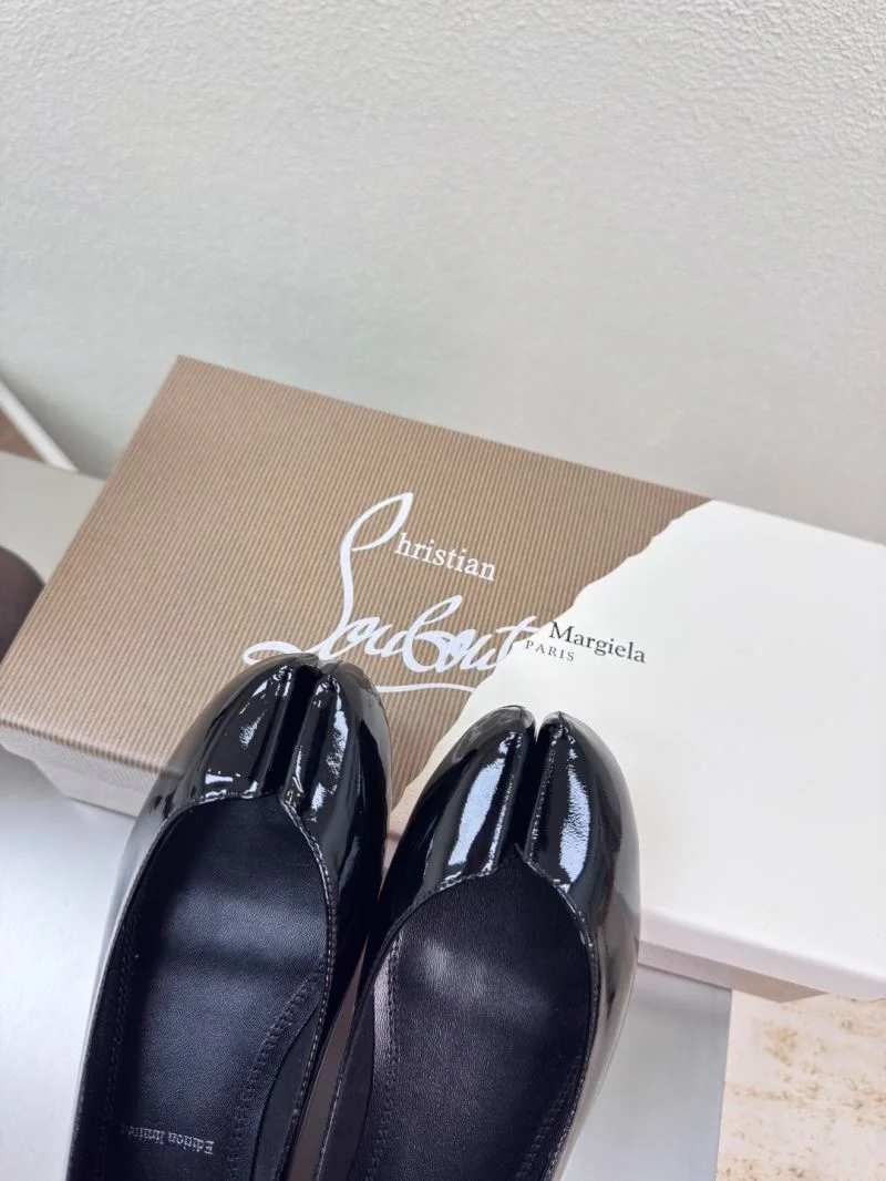 SmoothTexture Christian Louboutin Flat Shoes 22747