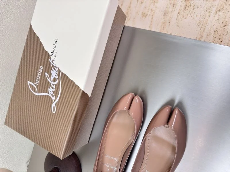 Christian Louboutin Flat Shoes QuickDry 22744