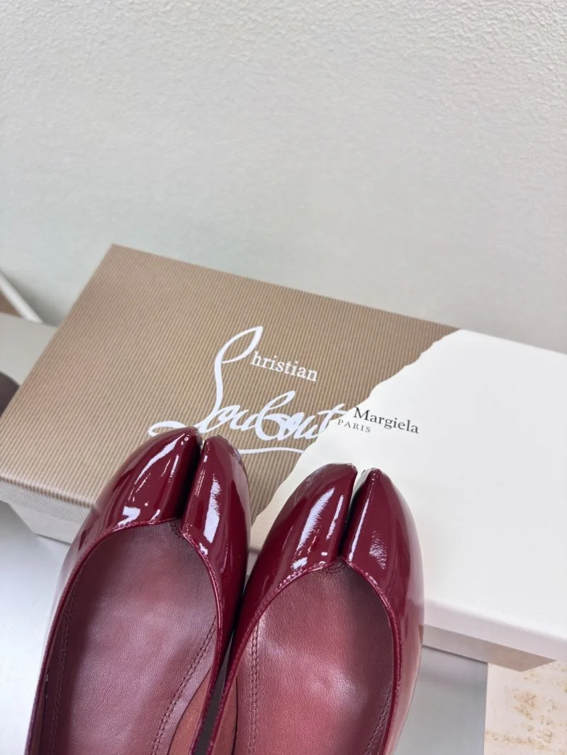 OnTrend Christian Louboutin Flat Shoes 22742