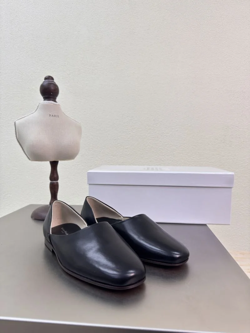 FastDry Christian Louboutin Flat Shoes 22745