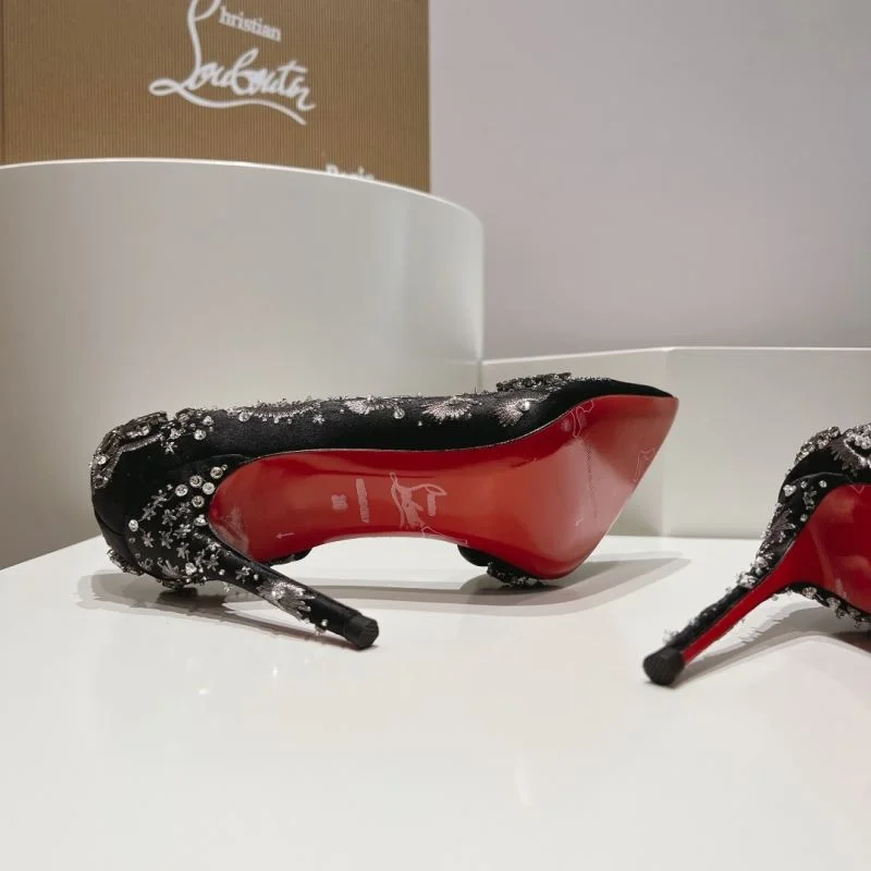 Refined Christian Louboutin Heeled Shoes 22724