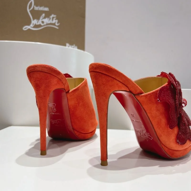 Christian Louboutin Heeled Shoes Unisex 22723