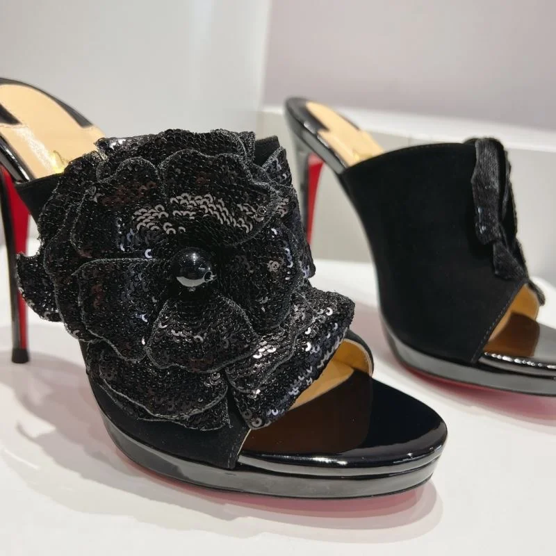 Resilient Christian Louboutin Heeled Shoes 22739