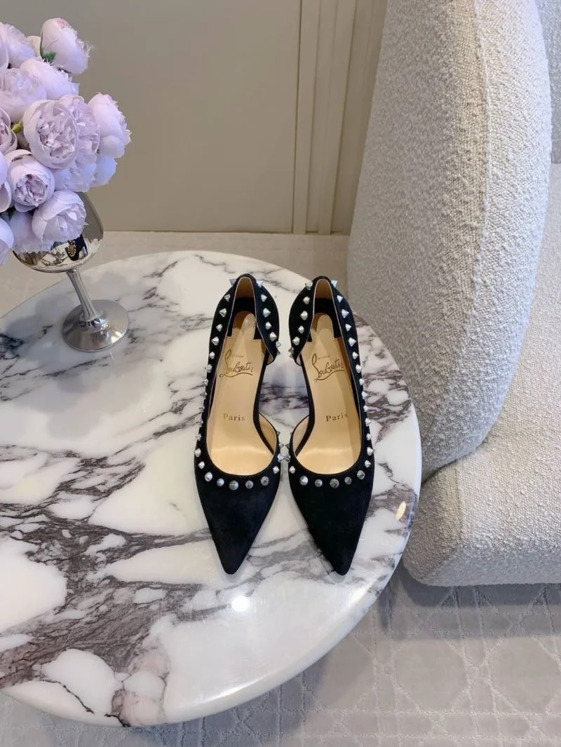 WellDesigned Christian Louboutin Heeled Shoes 22804