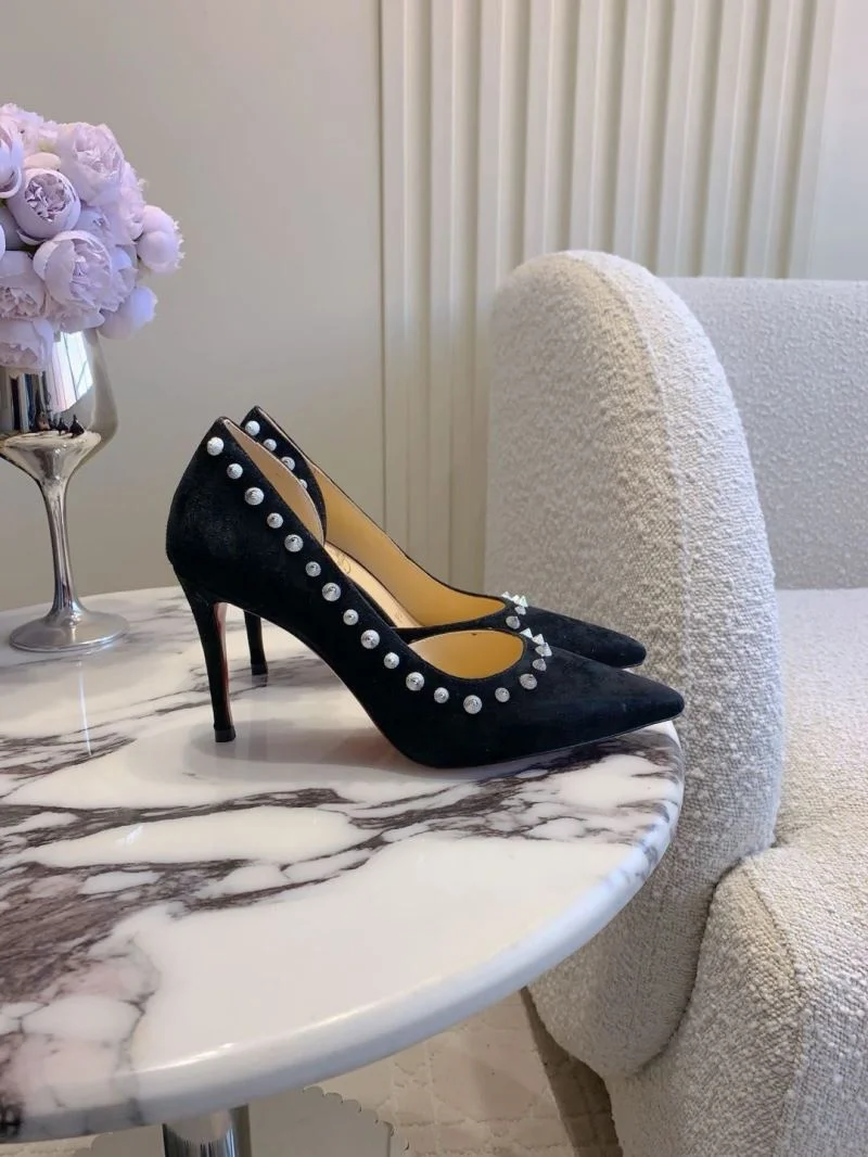 WellDesigned Christian Louboutin Heeled Shoes 22804