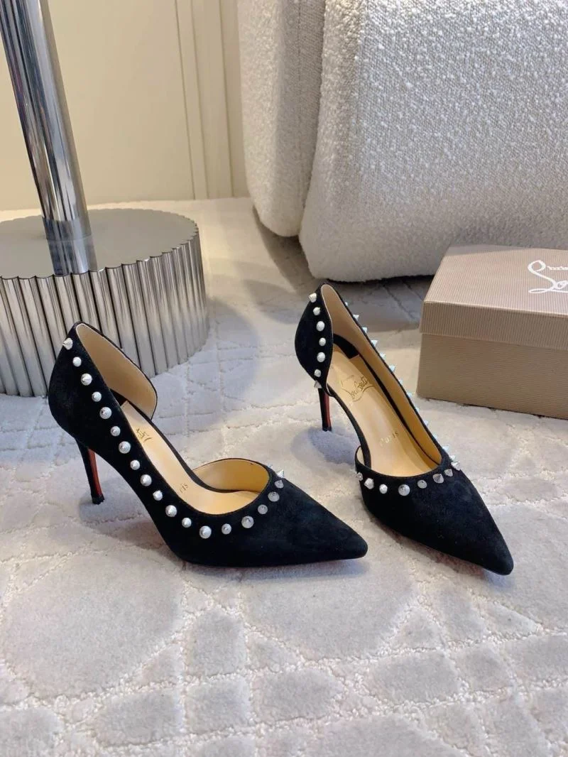 WellDesigned Christian Louboutin Heeled Shoes 22804