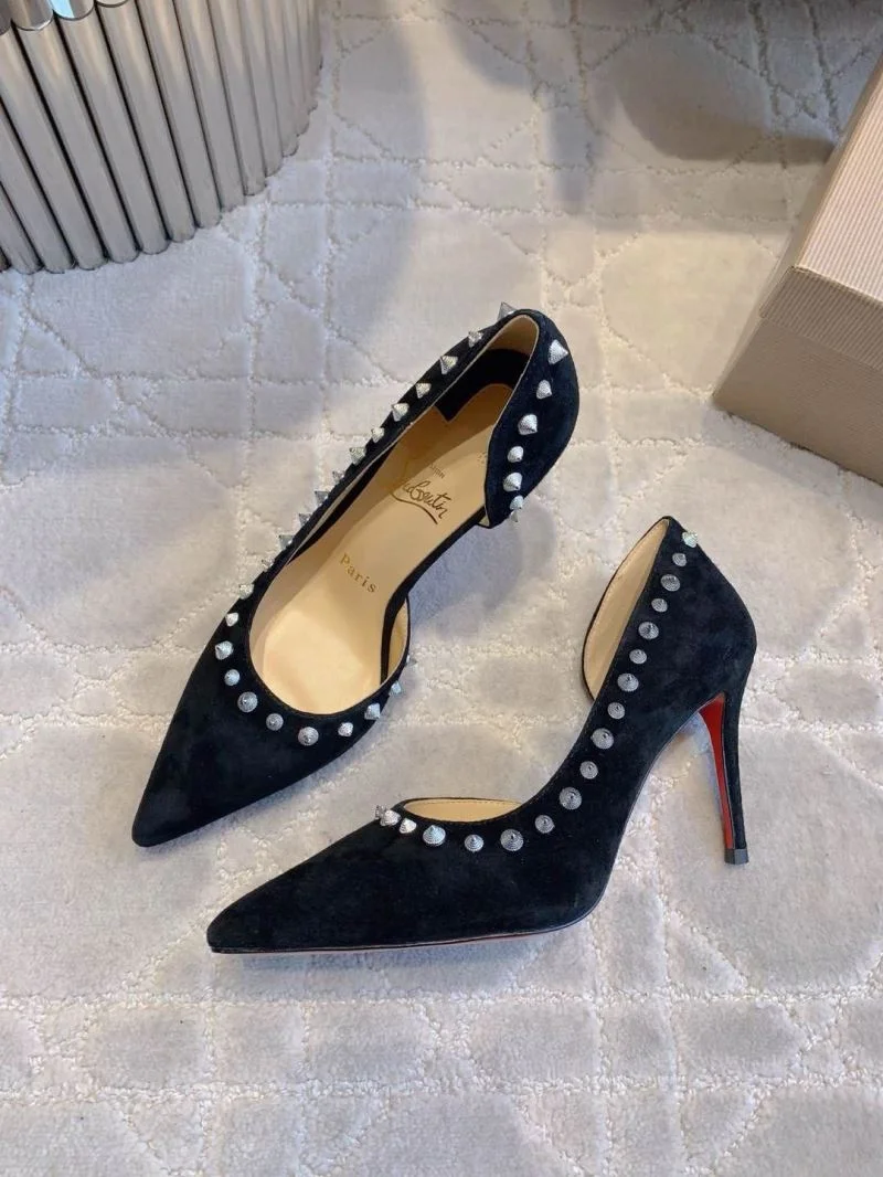 WellDesigned Christian Louboutin Heeled Shoes 22804