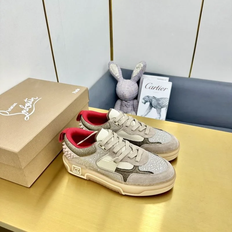 Christian Louboutin Low Shoes TimelessDesign 22775