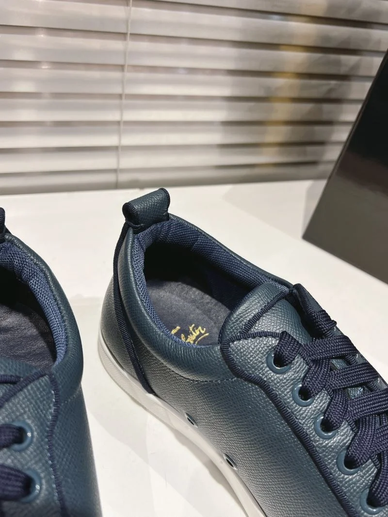 Sporty Christian Louboutin Low Shoes 22715