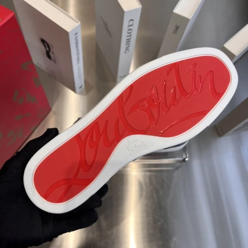 Resilient Christian Louboutin Low Shoes 22706