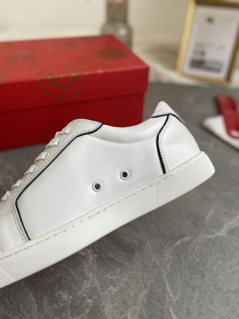 Christian Louboutin Low Shoes Elegant 22700