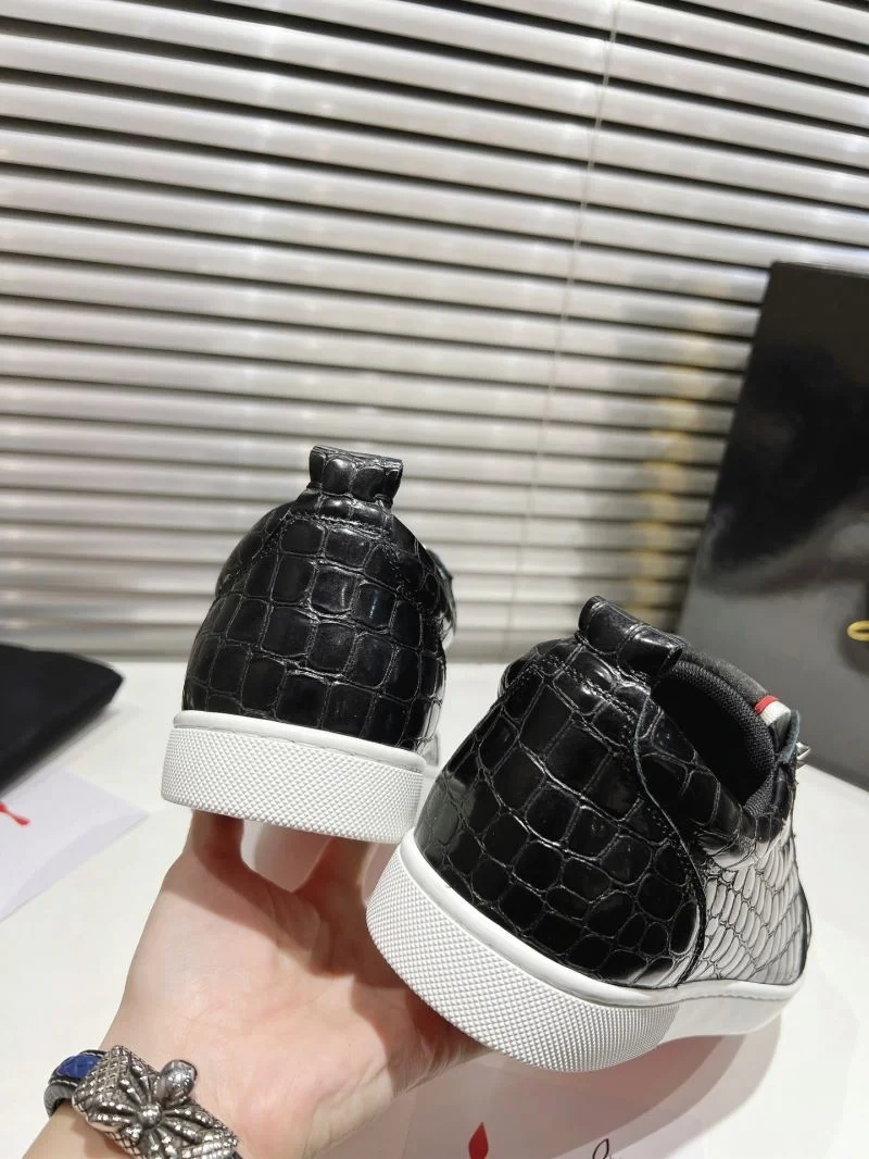Christian Louboutin Low Shoes Supportive 22678