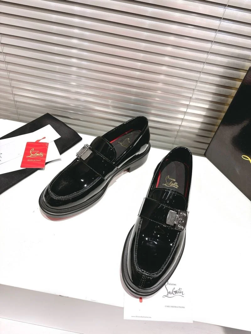 Classic Christian Louboutin Low Shoes 22677