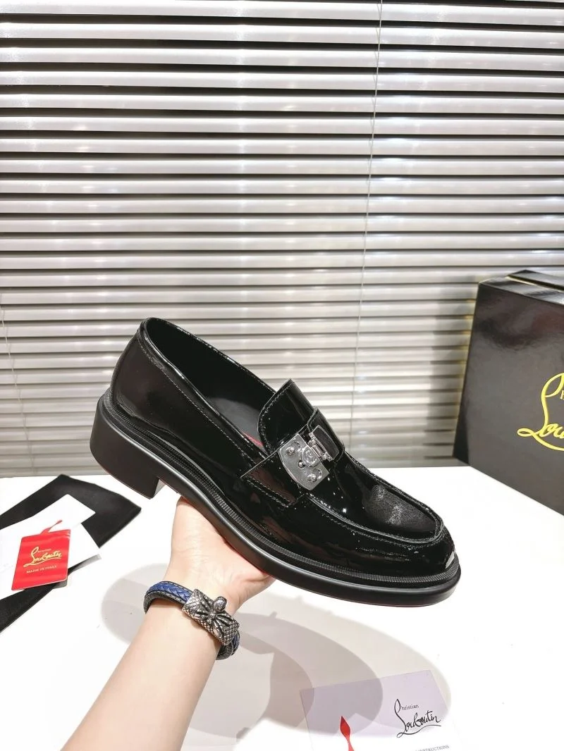 Classic Christian Louboutin Low Shoes 22677