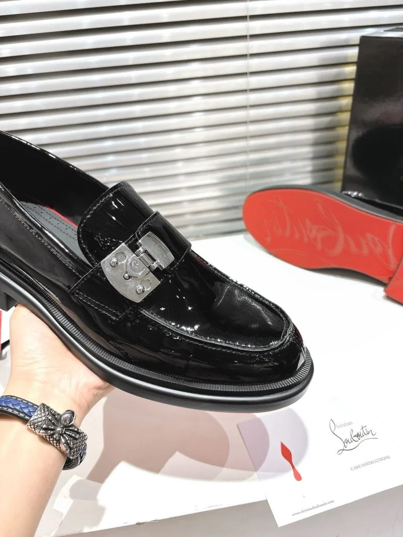Classic Christian Louboutin Low Shoes 22677