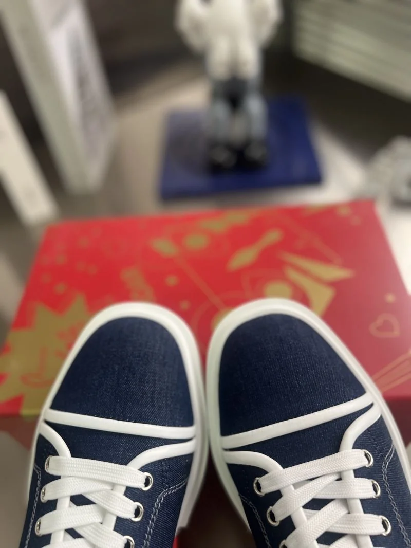 Christian Louboutin Low Shoes Original 22642