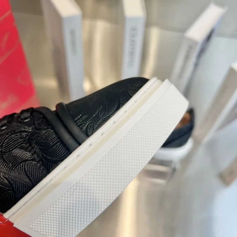 Christian Louboutin Low Shoes Sleek 22639