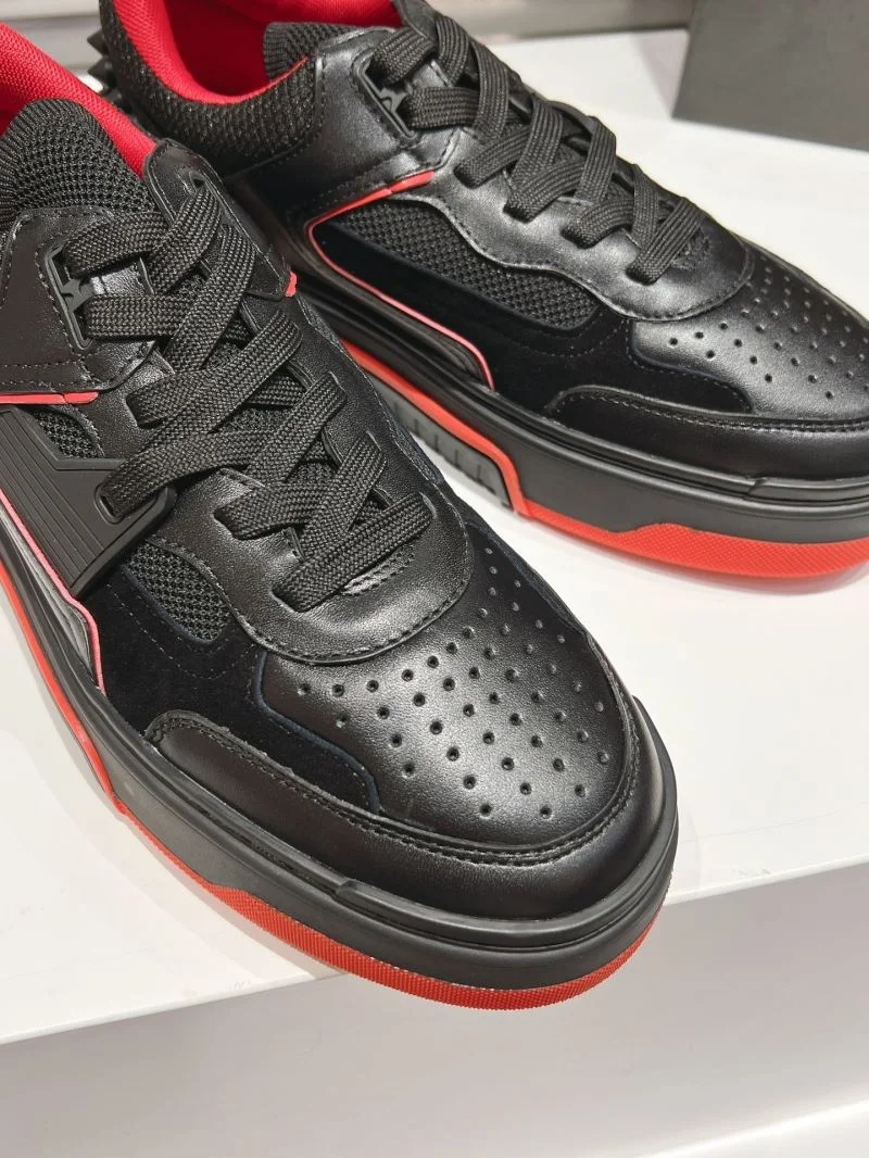 Trendsetting Christian Louboutin Low Shoes 22636
