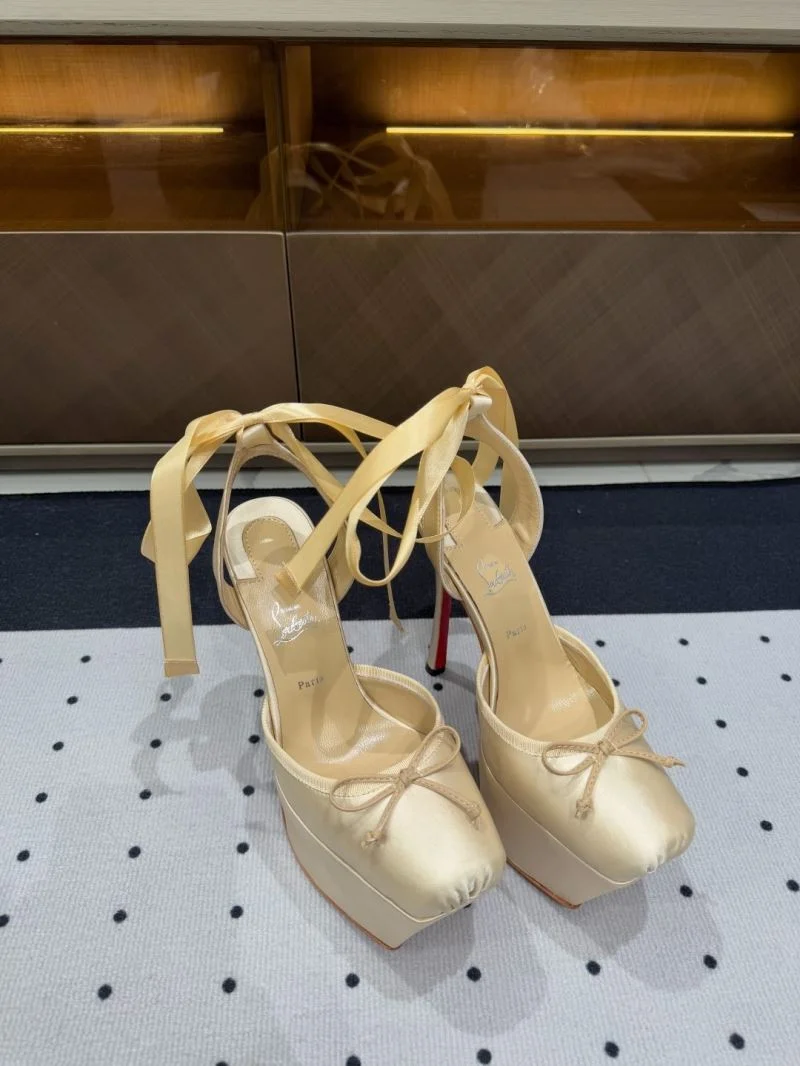 Christian Louboutin Sandals Flexible 22603