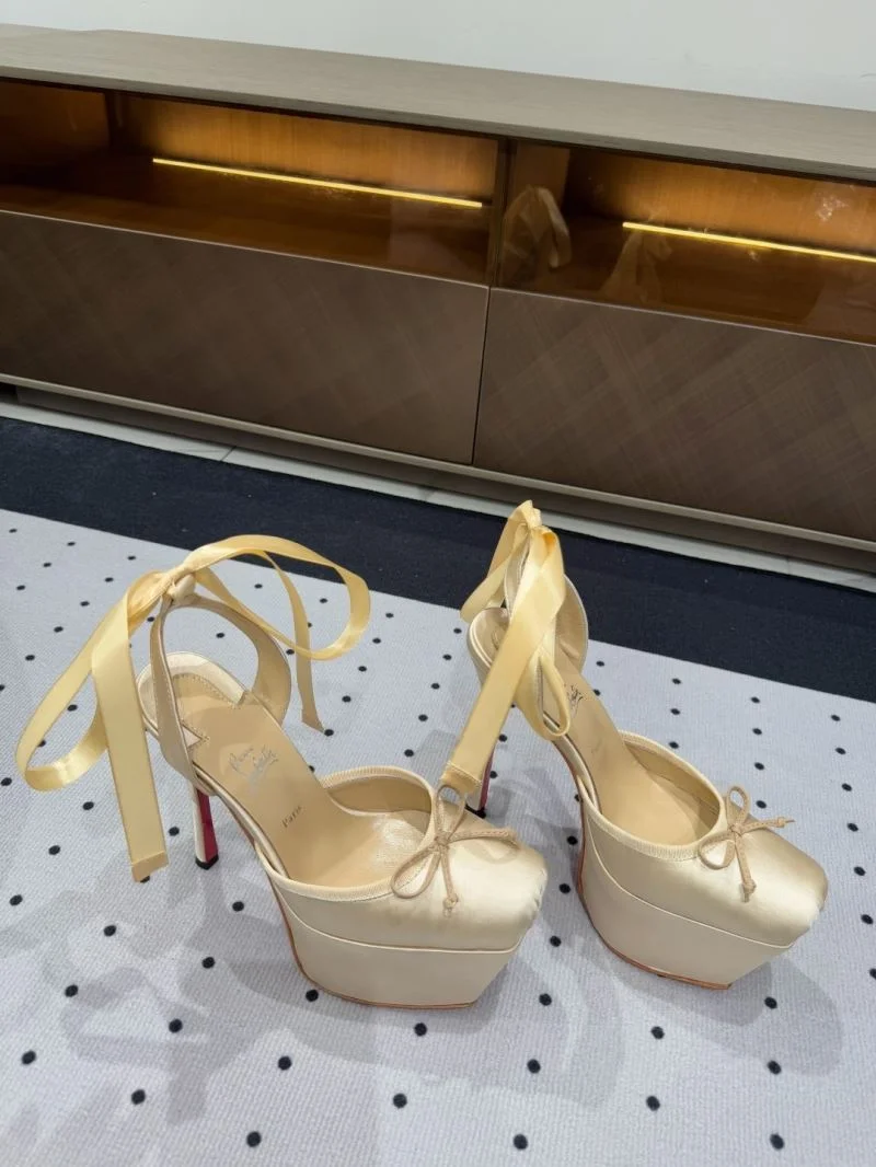Christian Louboutin Sandals Flexible 22603
