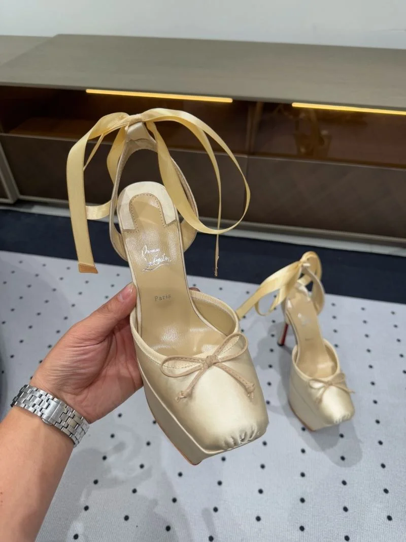 Christian Louboutin Sandals Flexible 22603
