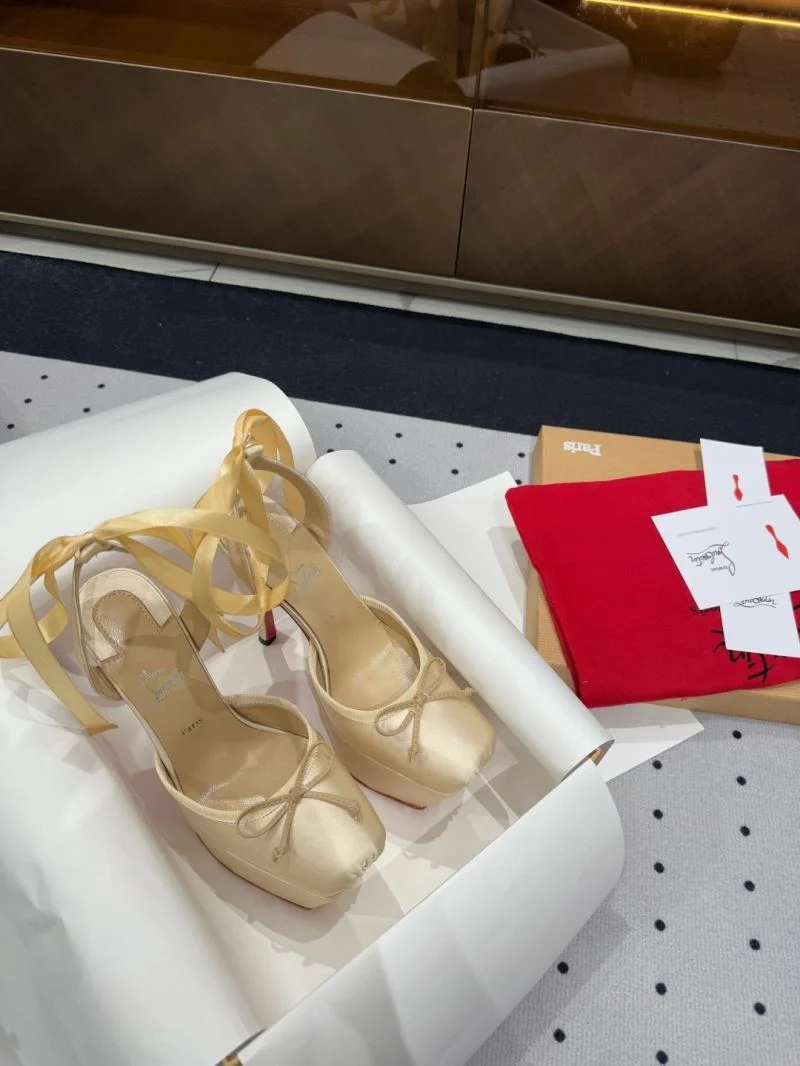 Christian Louboutin Sandals Flexible 22603