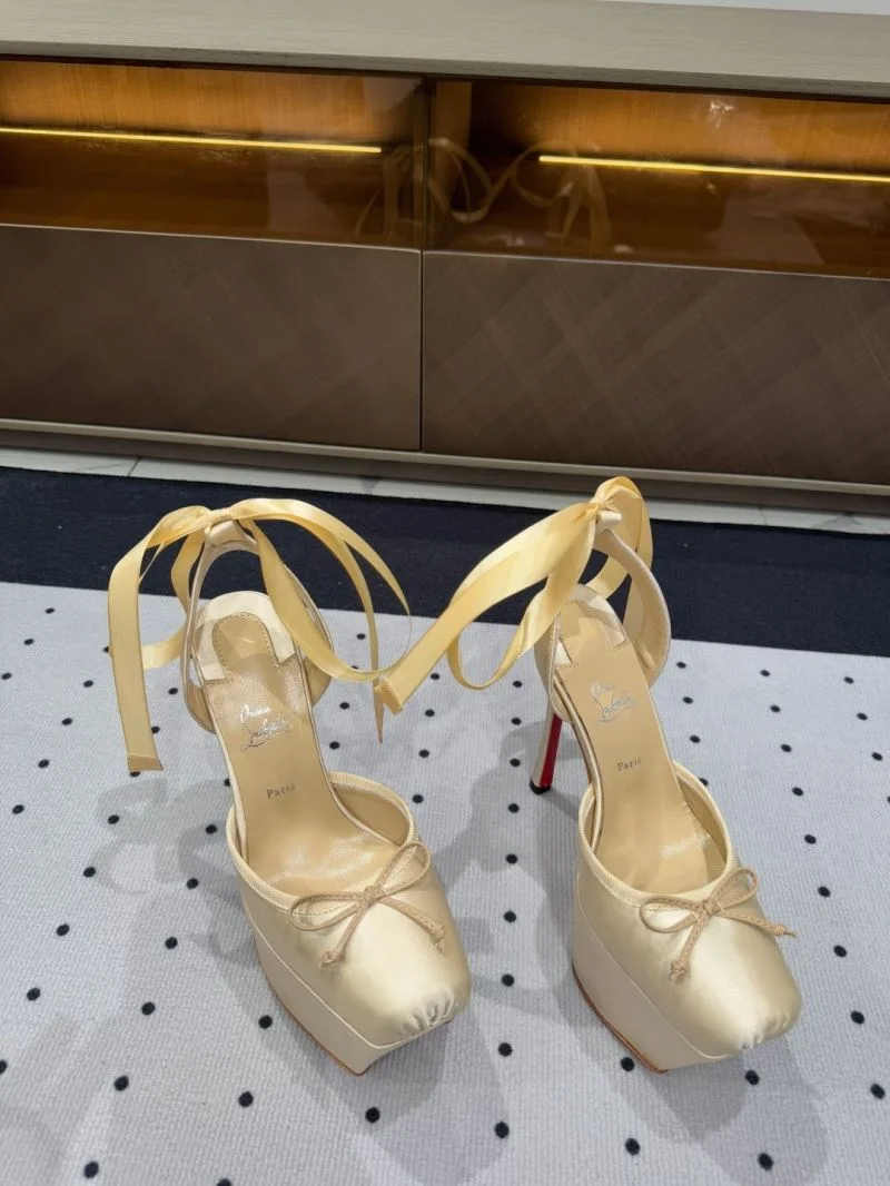 Christian Louboutin Sandals Flexible 22603