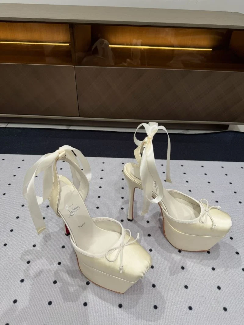 Efficient Christian Louboutin Sandals 22597