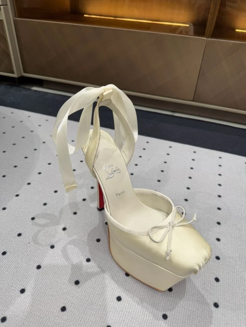 Efficient Christian Louboutin Sandals 22597