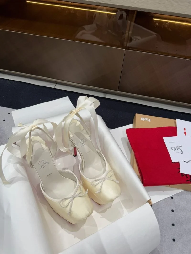 Efficient Christian Louboutin Sandals 22597