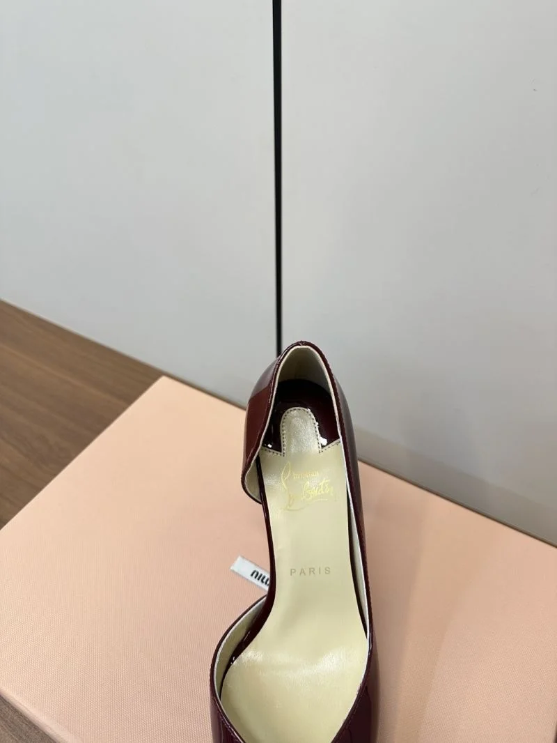 Minimalist Christian Louboutin Sandals 22596