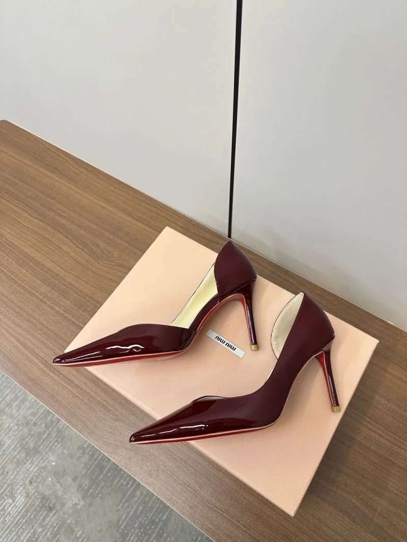 Minimalist Christian Louboutin Sandals 22596