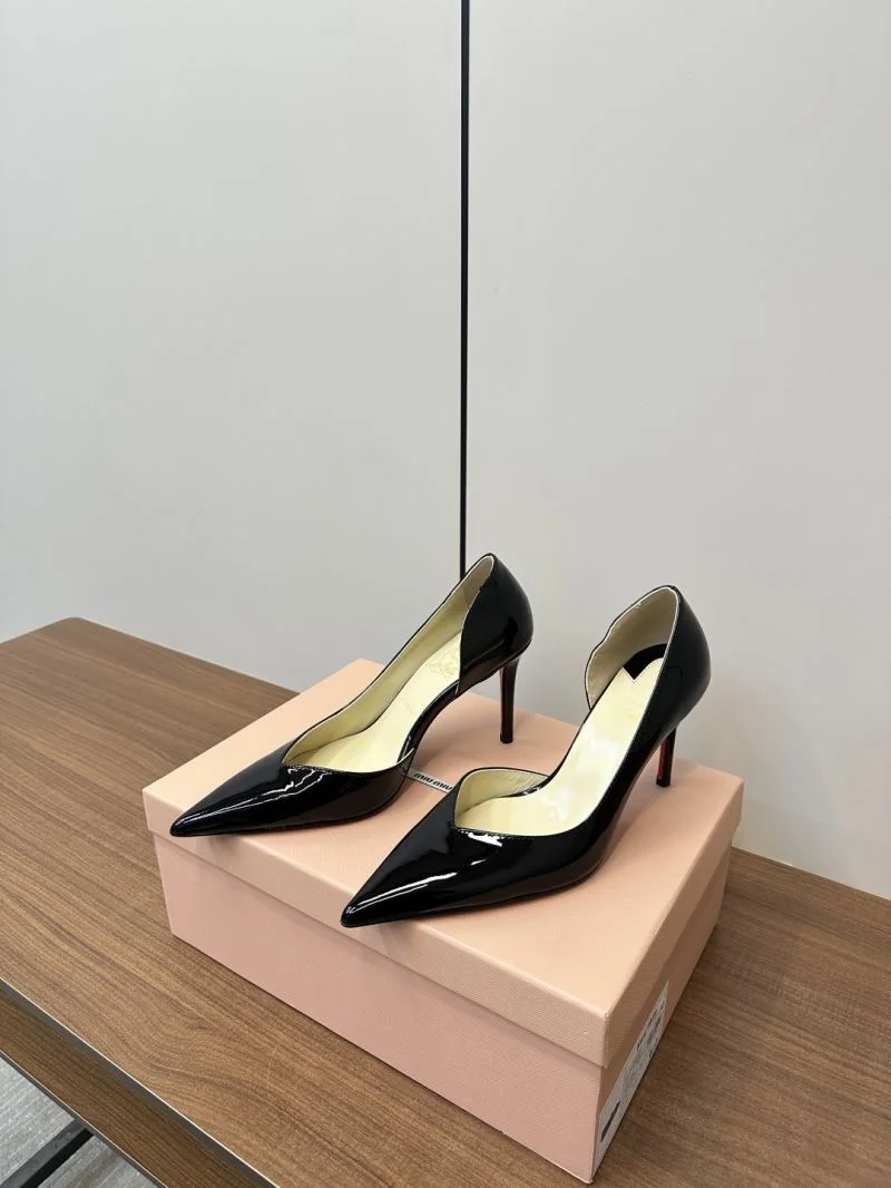 Versatile Christian Louboutin Sandals 22587
