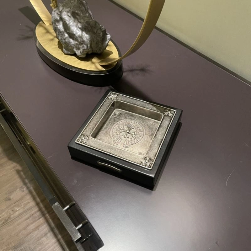 Cozy Chrome Hearts Ashtrays 255549