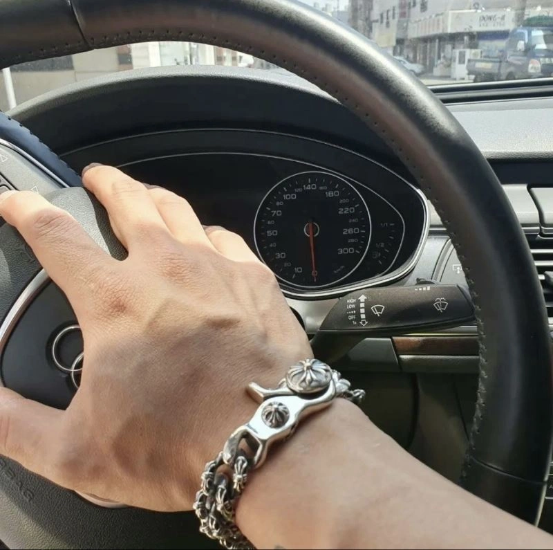 Youthful Chrome Hearts Bracelets 242110