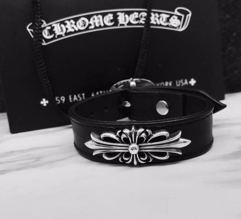 Sleek Chrome Hearts Bracelets 242517