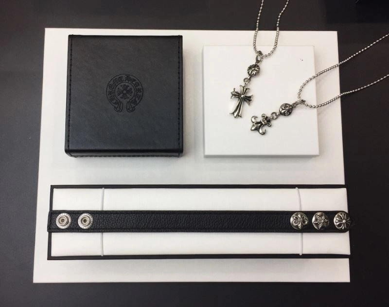 Versatile Chrome Hearts Bracelets 240802