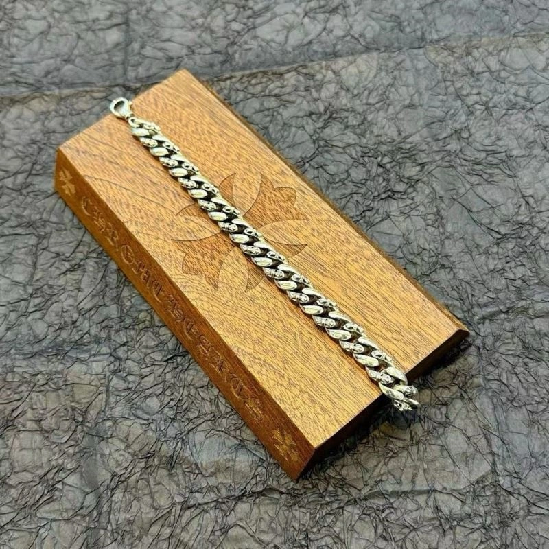 Cozy Chrome Hearts Bracelets 240398
