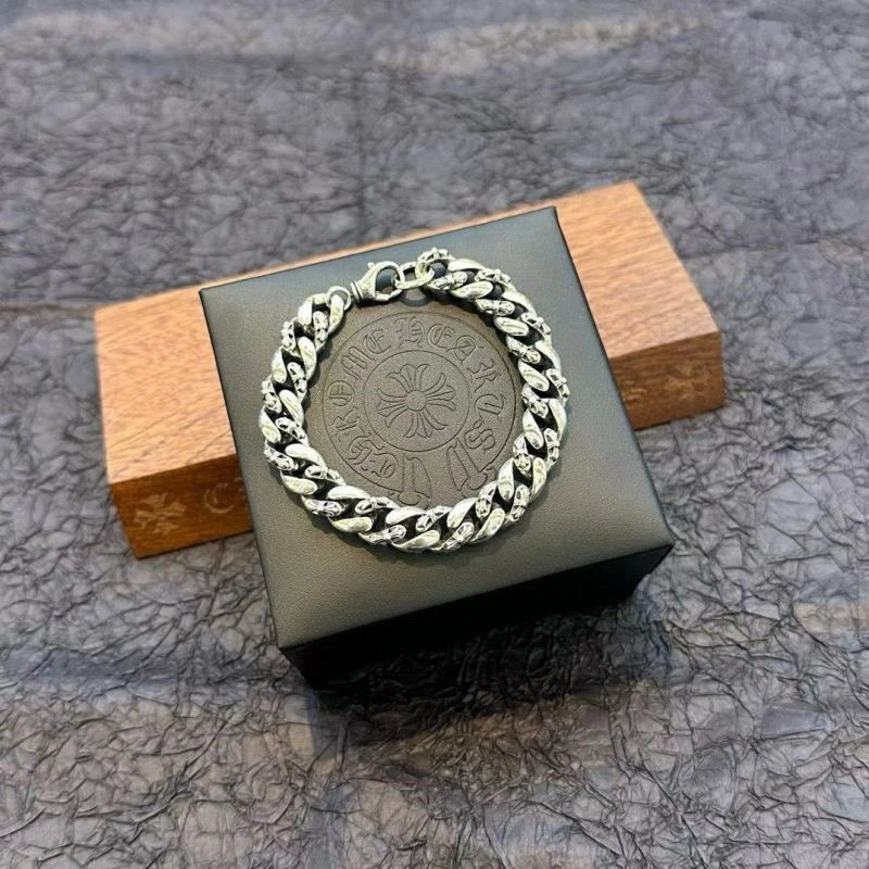 Cozy Chrome Hearts Bracelets 240398