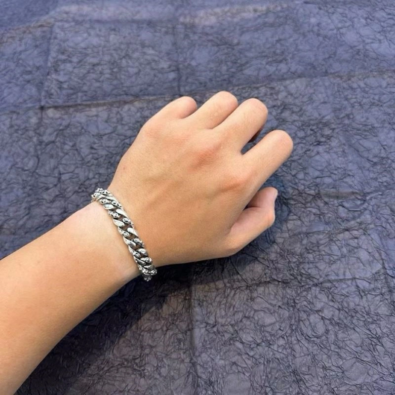 Cozy Chrome Hearts Bracelets 240398