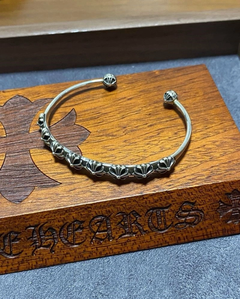 Cozy Chrome Hearts Bracelets 240366