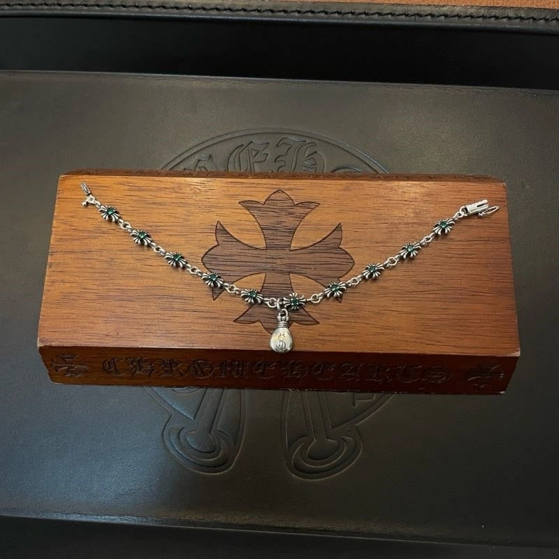 Thermal Chrome Hearts Bracelets 240288