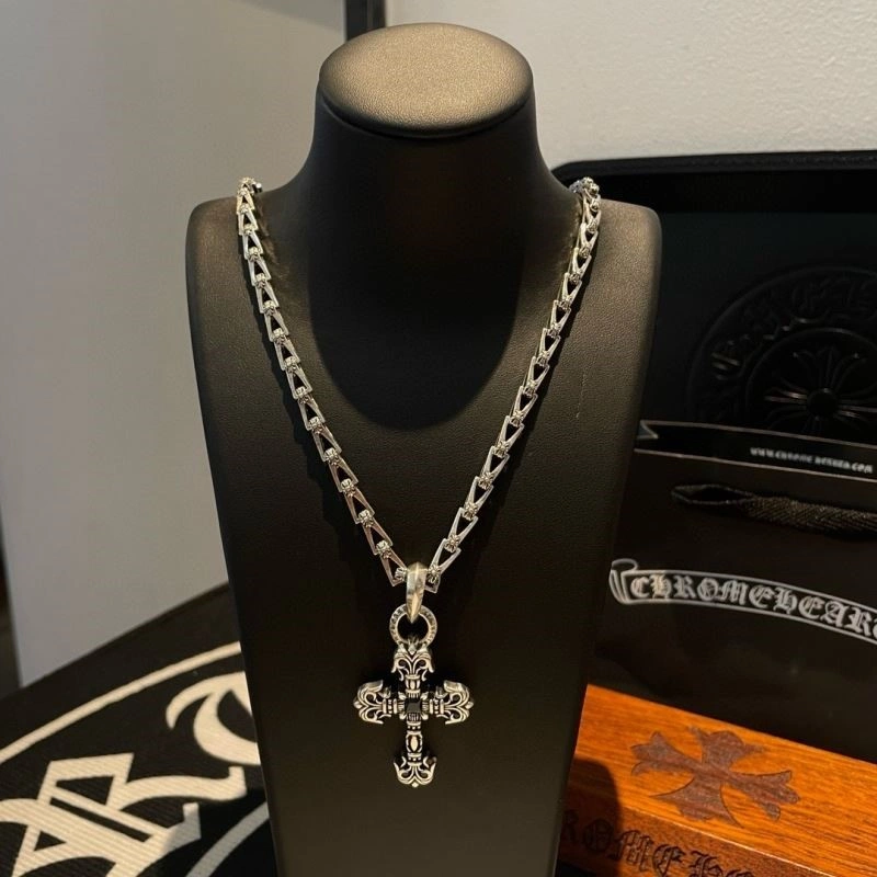 Fashionable Chrome Hearts Bracelets 238378
