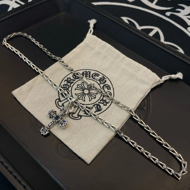 Fashionable Chrome Hearts Bracelets 238378