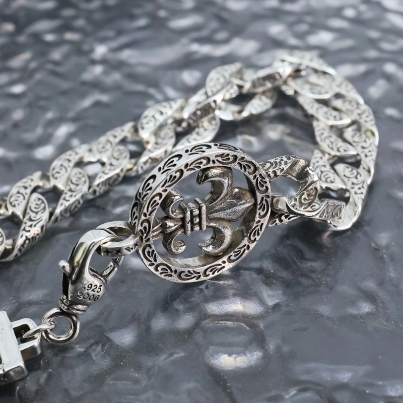 Fashionable Chrome Hearts Bracelets 238202