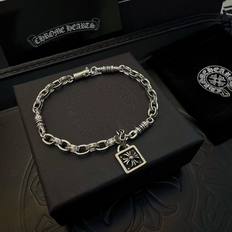 UrbanStyle Chrome Hearts Bracelets 237340