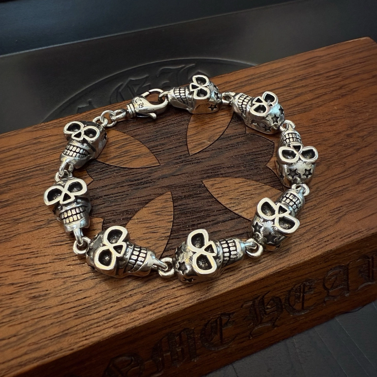 Flexible Chrome Hearts Bracelets 237335