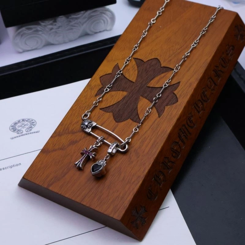 DailyWear Chrome Hearts Brooches 239677