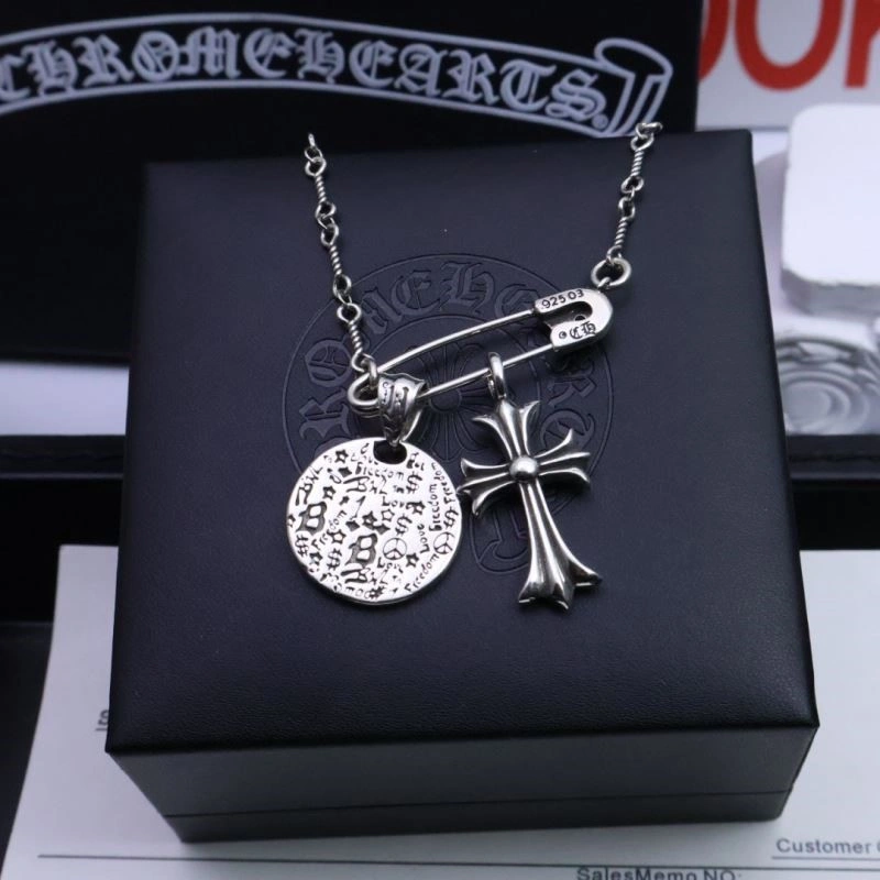 Timeless Chrome Hearts Brooches 239659